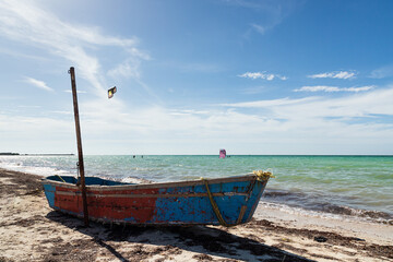 la barca y el mar