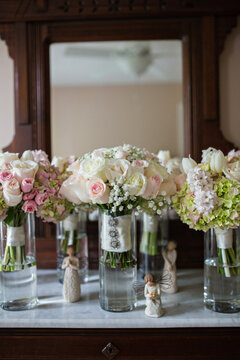 Wedding bouquets of roses