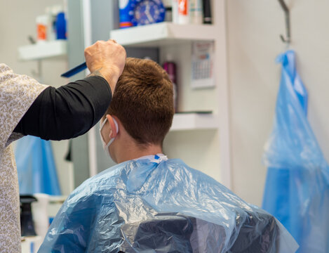 haircut to a young hairdresser