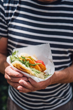 Streetfood: Cuban Arepa Burger, vegan