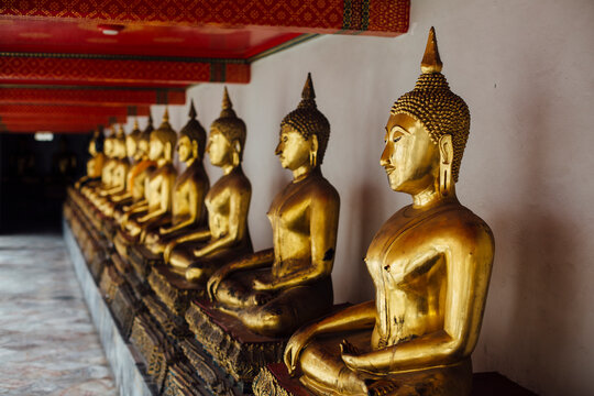 Golden Buddha statue in Wat Pho Temple