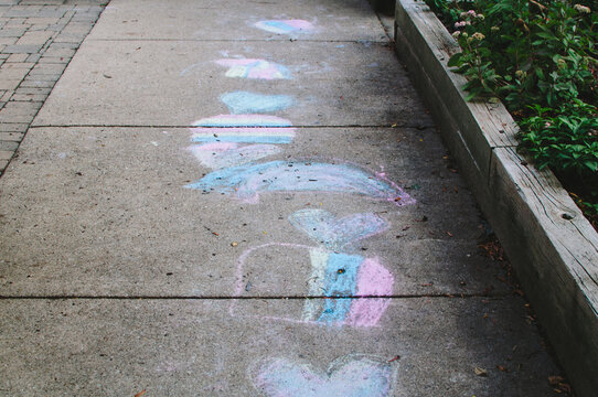 chalk drawings on sidewalk
