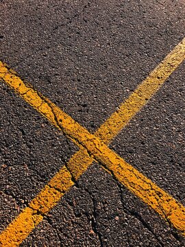 Yellow road lines