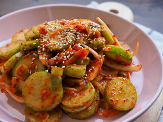 한국의 음식 오이 야채무침, 오이 채소샐러드 
