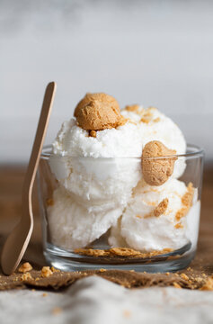 Ice Cream with Amaretti