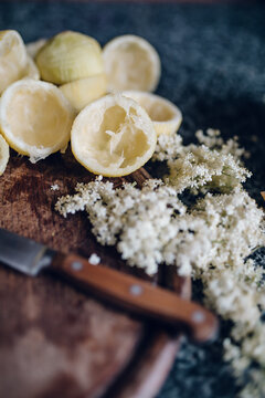 Making Elderflower Syrup