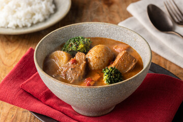 ほんわか湯気の立つ、ほっかほかのスープカレー