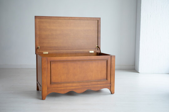 Baul de madera decorativo