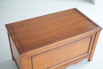 Baul de madera decorativo
