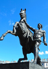 Obraz premium Sculpture of a horse on the Anichkov Bridge, Saint Petersburg, Russia