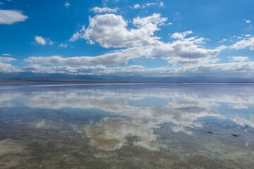 Fototapeta na wymiar Qinghai - Caka Salt Lake, China