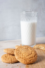 glass of milk and cookies