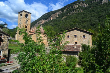 Fototapeta na wymiar Visita a el pueblo medieval de Beget en Girona, se encuentra incluido en el inventario del Patrimonio Arquitectónico de Cataluña. 