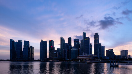 Plakat City scape of Singapore central area at dusk.