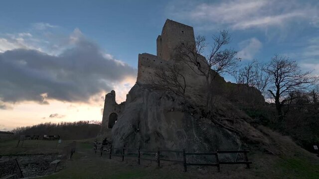 Castello di Carpineti in 4K
