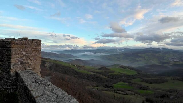 Castello di Carpineti in 4K
