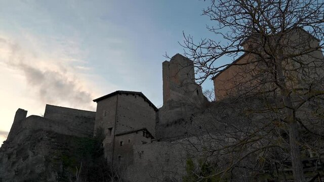 Castello di Carpineti in 4K