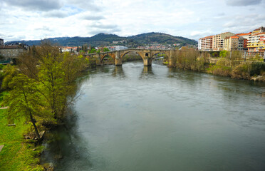 Fototapeta na wymiar Puente medieval de Orense, Galicia, España