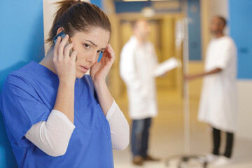 stressed medical assistant with a lot of work in clinic © auremar