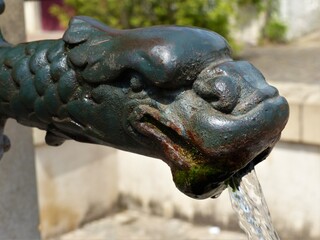 Alte Brunnenspeier-Figur