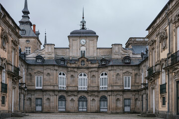 Fototapeta premium Beautiful shot of the Royal Palace of La Granja of San Ildefonso in Segovia, Spain
