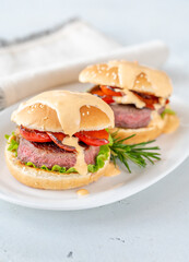 Hamburgers with grilled pepper