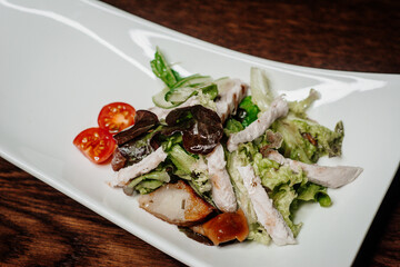 salad with tuna