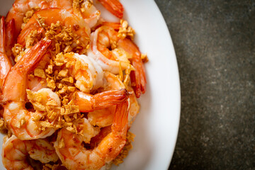 fried shrimps or prawns with garlic