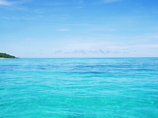 沖縄の宮古島の美しい海