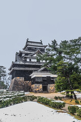 冬の松江城の風景