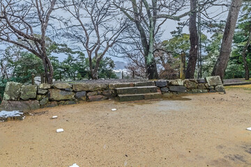 冬の松江城の鉄砲櫓跡の風景