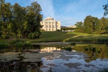 Obraz premium View of the Summer Palace of Emperor Paul I in Pavlovsk from the Slavyanka River, Saint Petersburg Russia