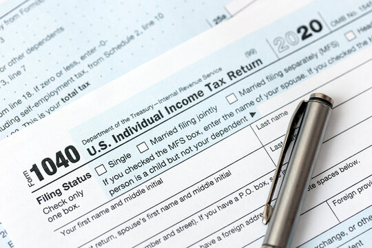 US federal income tax return form 1040. Individual income tax return 1040 form