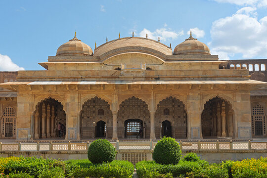 Garden view of Sheesh Mahal, Amer Fort, Jaipur, Rajasthan, India.