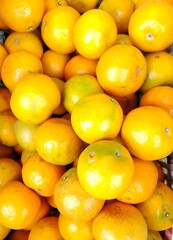Oranges on market