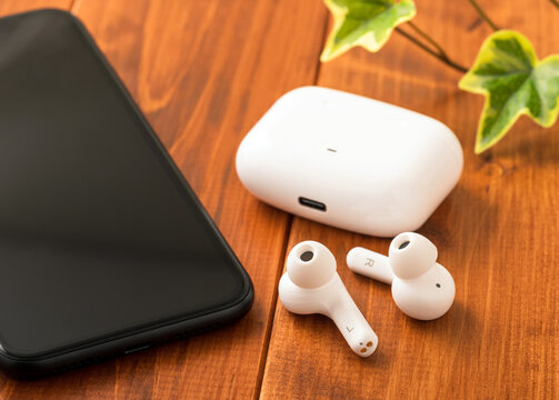 ワイヤレスイヤホン