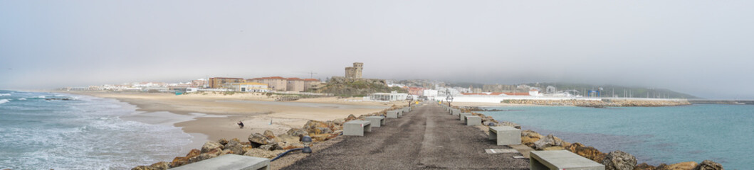 Fototapeta na wymiar view of the Los Lances Beach in downtown Tarifa on the Strait of Gibraltar