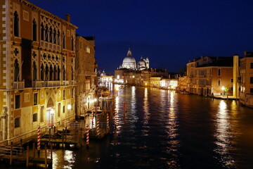 Fototapeta premium75 / 1024Venice by night, view of the Canale Grande and Santa Maria della Salute