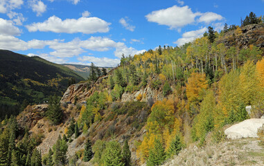 Fototapeta premium The road on the cliff - Rocky Mountains, Colorado