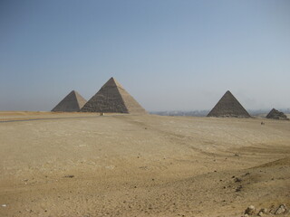 Fototapeta na wymiar Les pyramides d'égypte