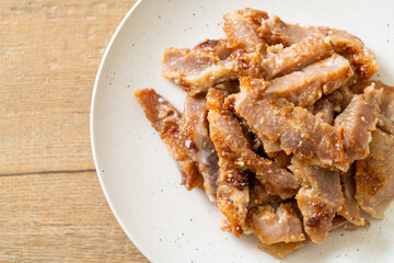 Grilled Pork Neck with Thai Spicy Sauce