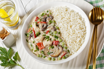 chicken a la king in a bowl