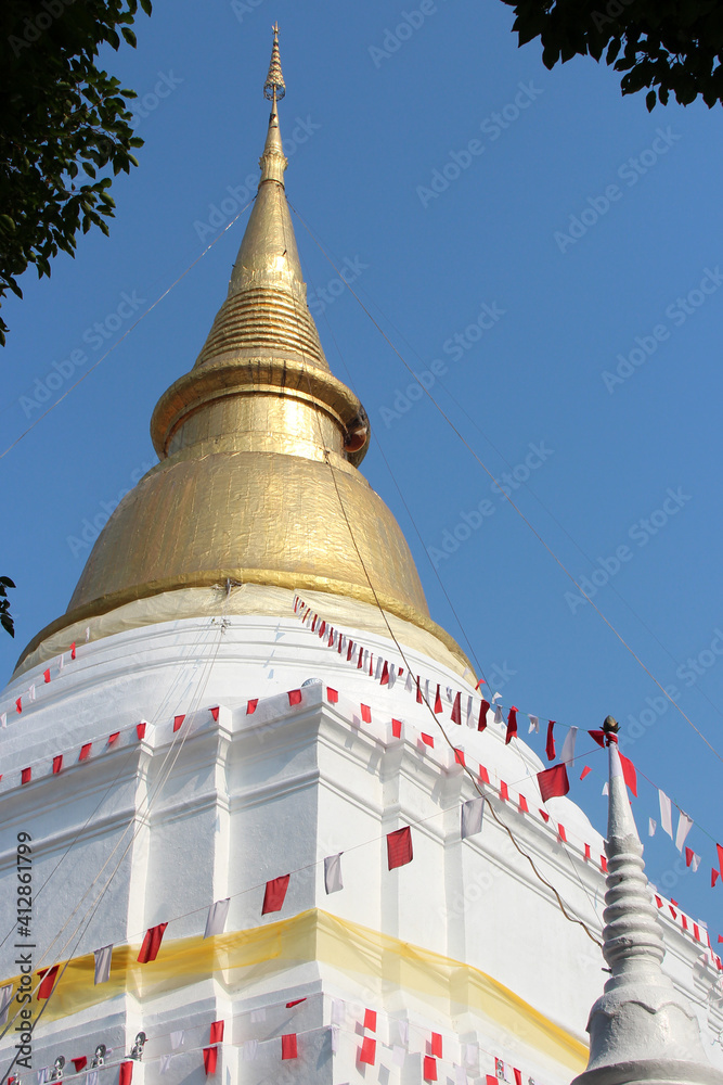 Wall mural buddhist temple (wat phra kaew don tao) in lampang in thailand 