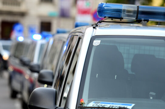 Polizei-Einsatz und Polizei Kontrolle in Wien - Lockdown Shutdown (&Ouml;sterreich) - Police operations and police control in Vienna - Lockdown Shutdown (Austria)