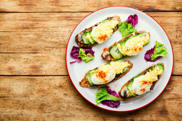 Bruschetta with eggs benedict