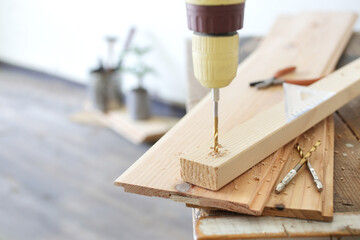 DIYの木工道具と木材