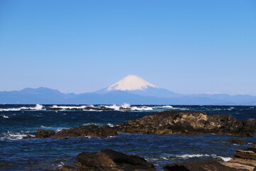 海の中の富士山