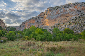 Fototapeta na wymiar Fotografías de Sierra Albarracín, paisajes y naturaleza 