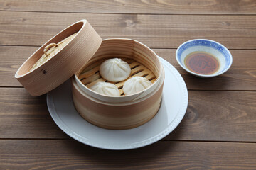 小籠包 せいろ 中華料理 木のテーブル