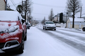 Avenue de Verdun à Vannes sous la neige